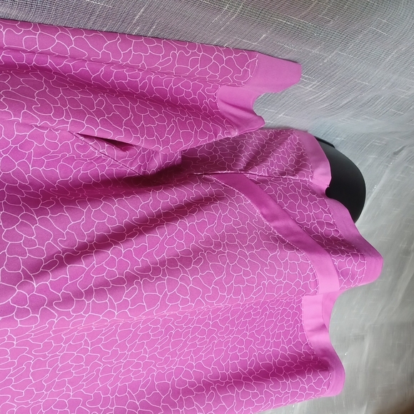 Page & Tuttle 3/4 zip top, pink&white, like new, M - Picture 3 of 5
